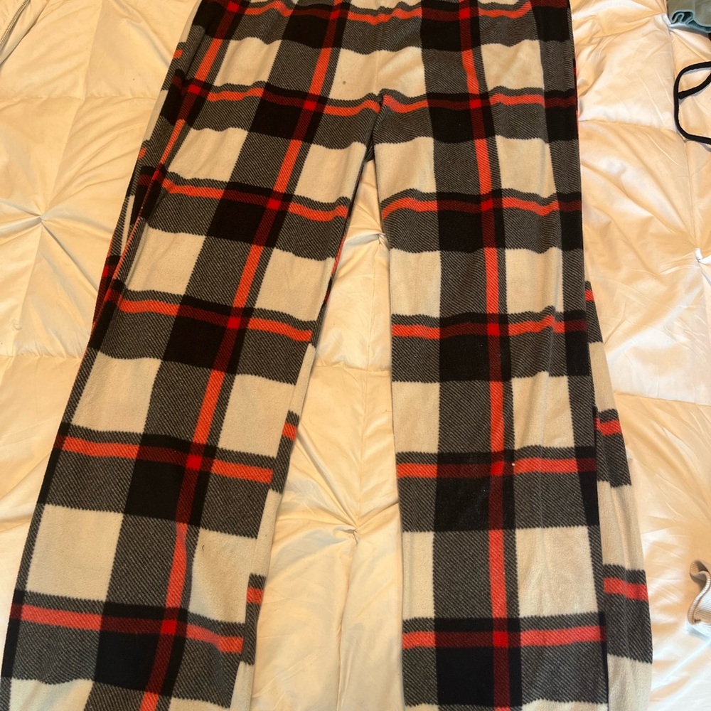Wondershop Plaid Women's Joggers - Black, Red, and Cream